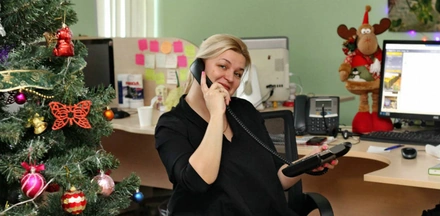 Горячую линию захватили непрофессионалы