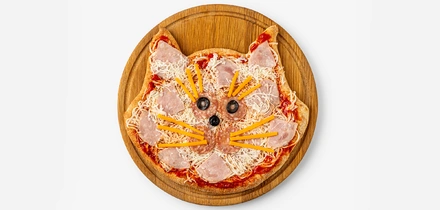 «Пицца-кот» с&nbsp;ветчиной и&nbsp;сыром