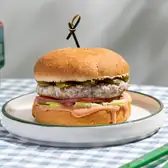 Бургеры из&nbsp;индейки с&nbsp;фетой и&nbsp;оливками