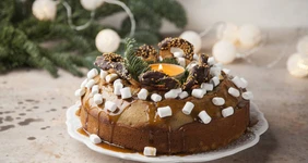 Рождественский кекс с яблочным сидром и карамелью