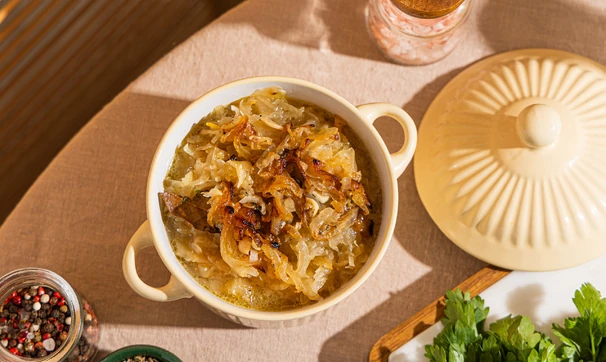 Щи с&nbsp;квашеной капустой, шаг 4/4