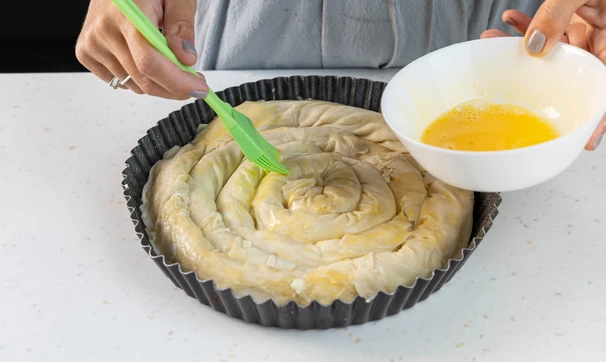 Пирог с&nbsp;творогом и&nbsp;сыром, шаг 8/10