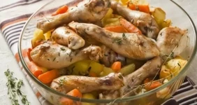 Куриные ножки с&nbsp;овощами
