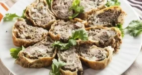 Рулет с&nbsp;фаршем (рецепт от&nbsp;Елены Мозгуновой)