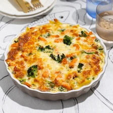 Запеканка с&nbsp;сёмгой и&nbsp;брокколи
