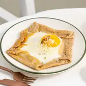 Гречневые блины с&nbsp;ветчиной и&nbsp;сыром