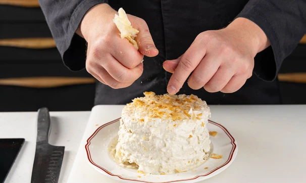 Закусочный «Наполеон» с&nbsp;сыром, ветчиной и&nbsp;ананасом, шаг 9/10
