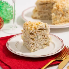 Закусочный «Наполеон» с&nbsp;сыром, ветчиной и&nbsp;ананасом