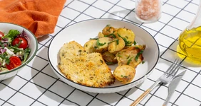 Куриная грудка в&nbsp;панировке с&nbsp;пармезаном и&nbsp;травами