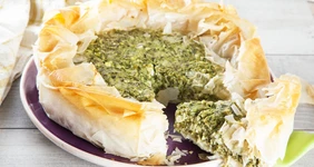 Пирог с сыром и шпинатом