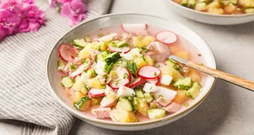 Окрошка на розовом квасе