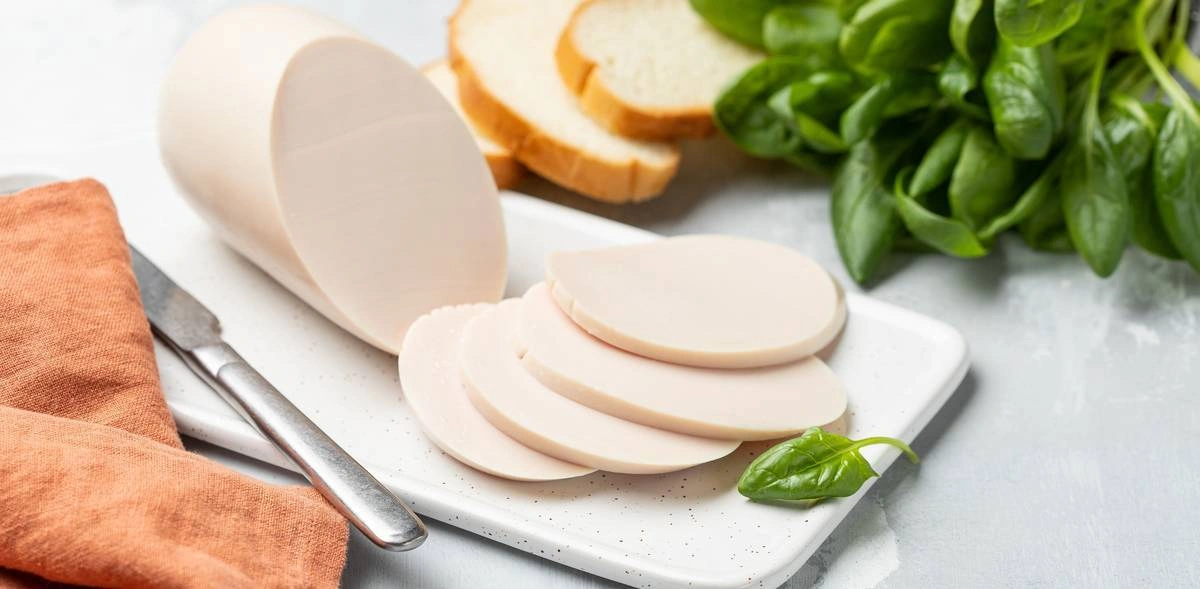 Чего нет и не будет в колбасах ВкусВилл: 10 честных ответов на ваши вопросы