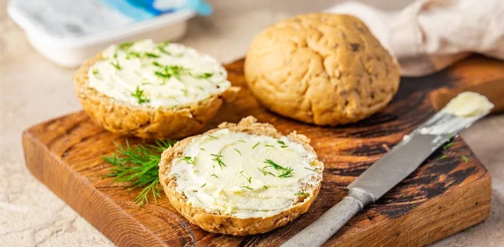 «Оно прокисает!!!»: читаем отзывы о молочке «ВкусВилл»