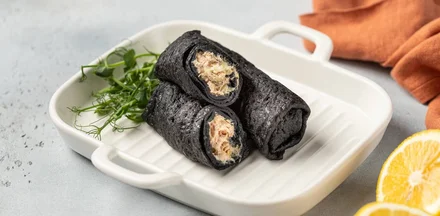 Чёрные блинчики и запечённый кролик: новинки недели