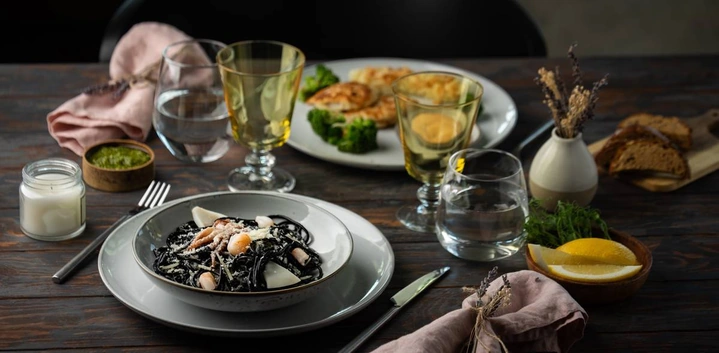 Как красиво сервировать стол: 3 совета тем, кто никак не решится