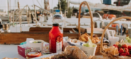 Пикник налегке: собираем корзину вместе с ВкусВиллом