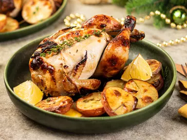 Цыплята-корнишоны с травами и лимоном