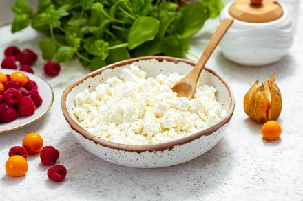 От горячего до десерта: 10 рецептов из творога, которые не займут много времени