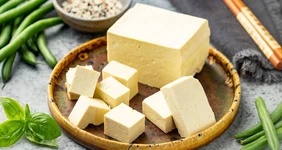 Что общего у тофу, ГМО и менопаузы? Мифы и правда о соевых продуктах