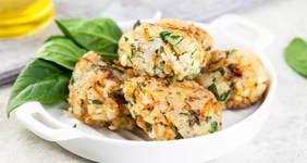 Рисовые котлеты с морковью и луком (рецепт на сковороде)