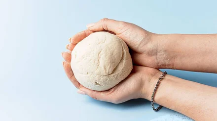 Из сотрудника в поставщики, из зелёного тархуна в прозрачный: заметки про ВкусВилл