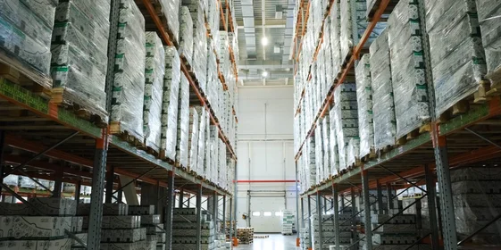 Зона готовой продукции отделена от зоны сырья буферной зоной