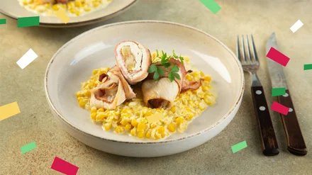 К праздничному столу: рецепты горячего, салатов, закусок и десертов