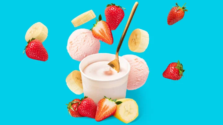 Шашлык в азиатском стиле и мороженое «Клубника-банан»: новинки недели