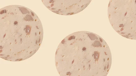 Что внутри: колбаса, которую можно есть зожникам и детям