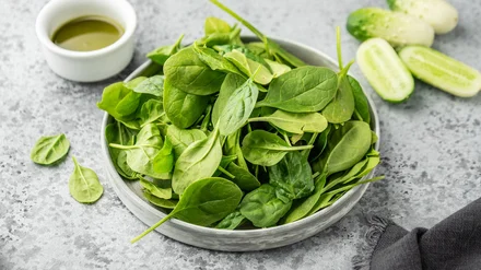 Приготовление шпината: как заморозить, рецепты от супа до салата и советы кулинара