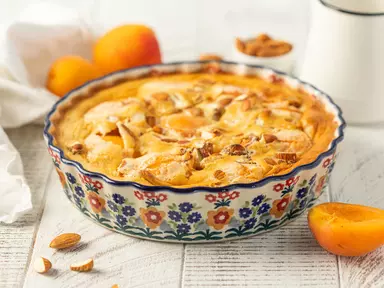 Заливной пирог с абрикосами (флонярд)