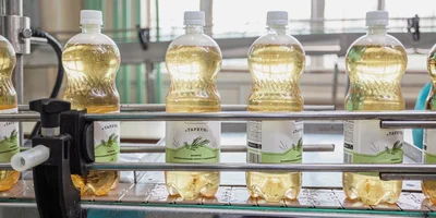 «Тархун» или «Лимонад»? Без прочтения этикетки определить напиток будет сложно 