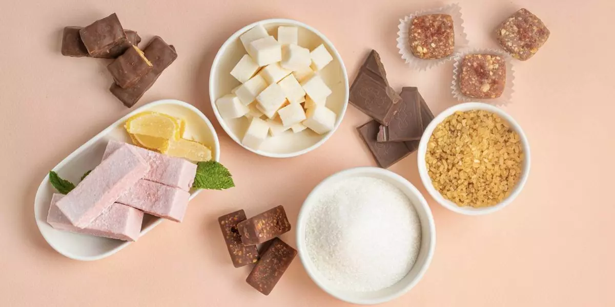 Что такое сахар: честно про добавленный и нашу любовь к сладкому