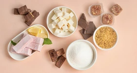 Что такое сахар: честно про добавленный и нашу любовь к сладкому