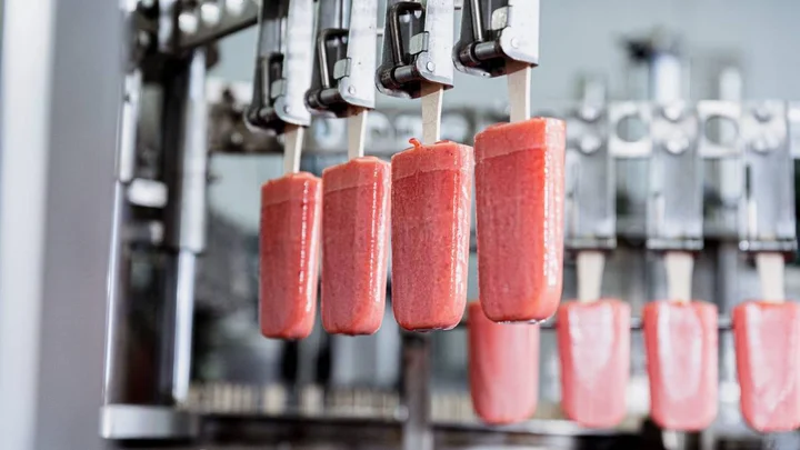 Как делают наш фруктовый лёд: про дикую клюкву и холод Арктики