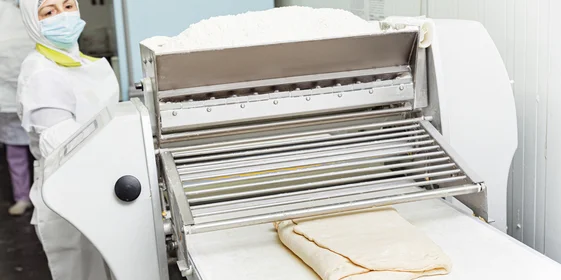 Складывают и снова прокатывают