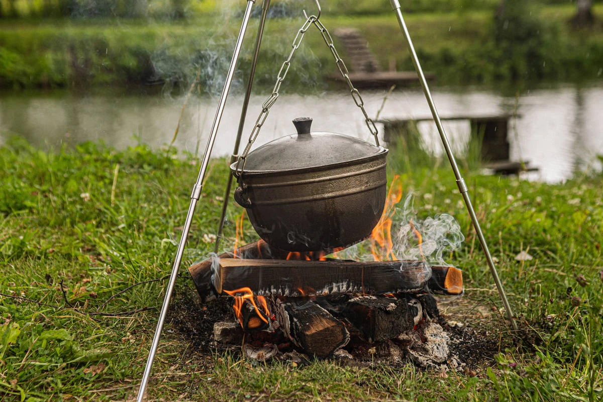 Рецепты в&nbsp;казане: как приготовить на&nbsp;костре шулюм, плов и&nbsp;гречку
