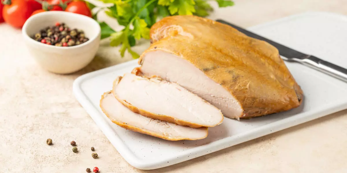 Быстро и вкусно: как приготовить куриные грудки сочными и мягкими