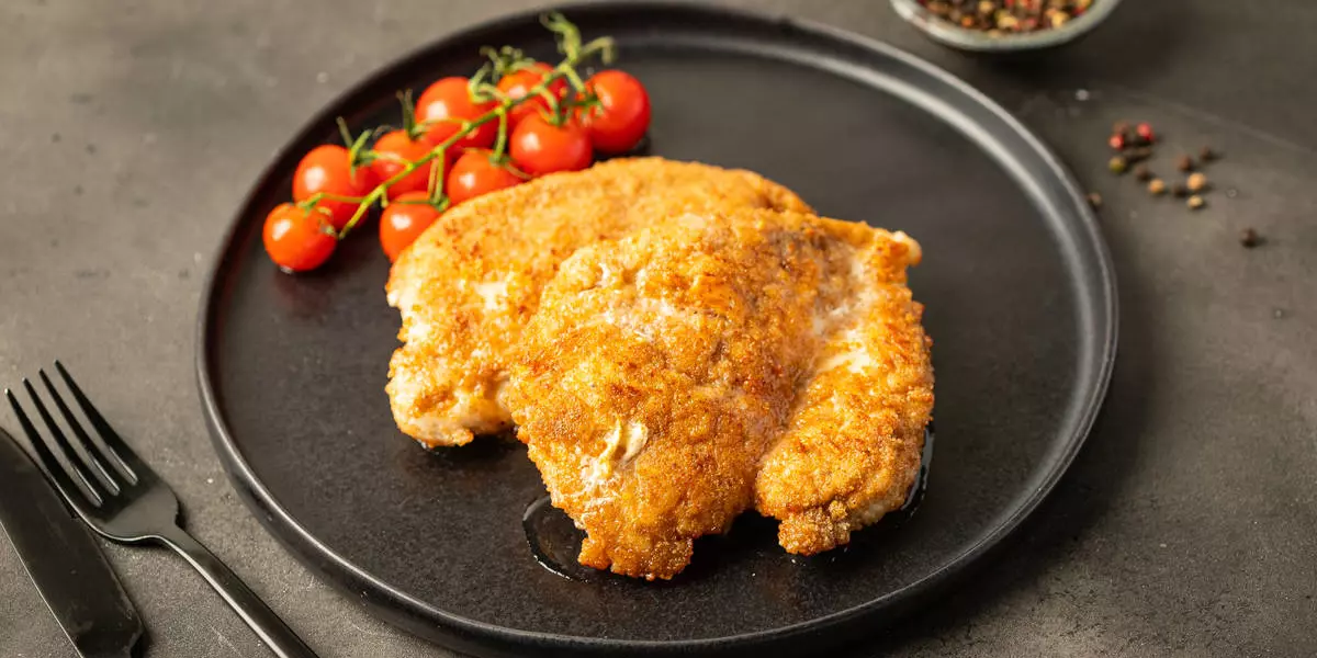 Отбивная из куриной грудки — рецепт от ВкусВилл
