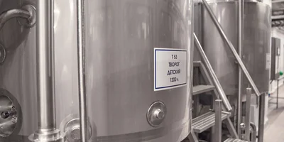 Для каждого вида продукции на предприятии используется отдельная ёмкость