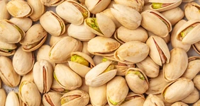 Польза и вред орехов: честно про калории и противопоказания