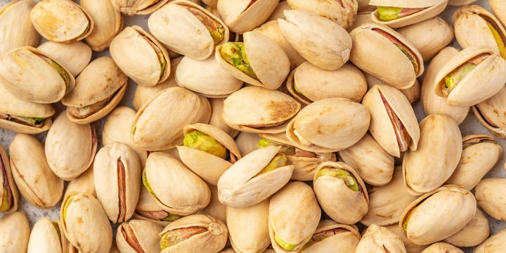 Польза и вред орехов: честно про калории и противопоказания