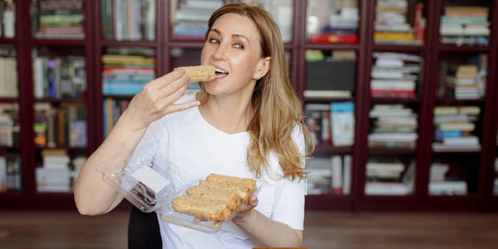 Сладости с домашним уютом, или Как готовят торты и пирожные ВкусВилл