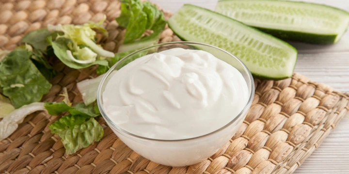 Сметанный соус: 6 простых рецептов, к чему подать и ответы на вопросы