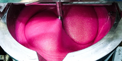 Существует множество видов слаймов, каждый из которых имеет характерную особенность. К примеру, crystal-слайм отличается ослепительным блеском