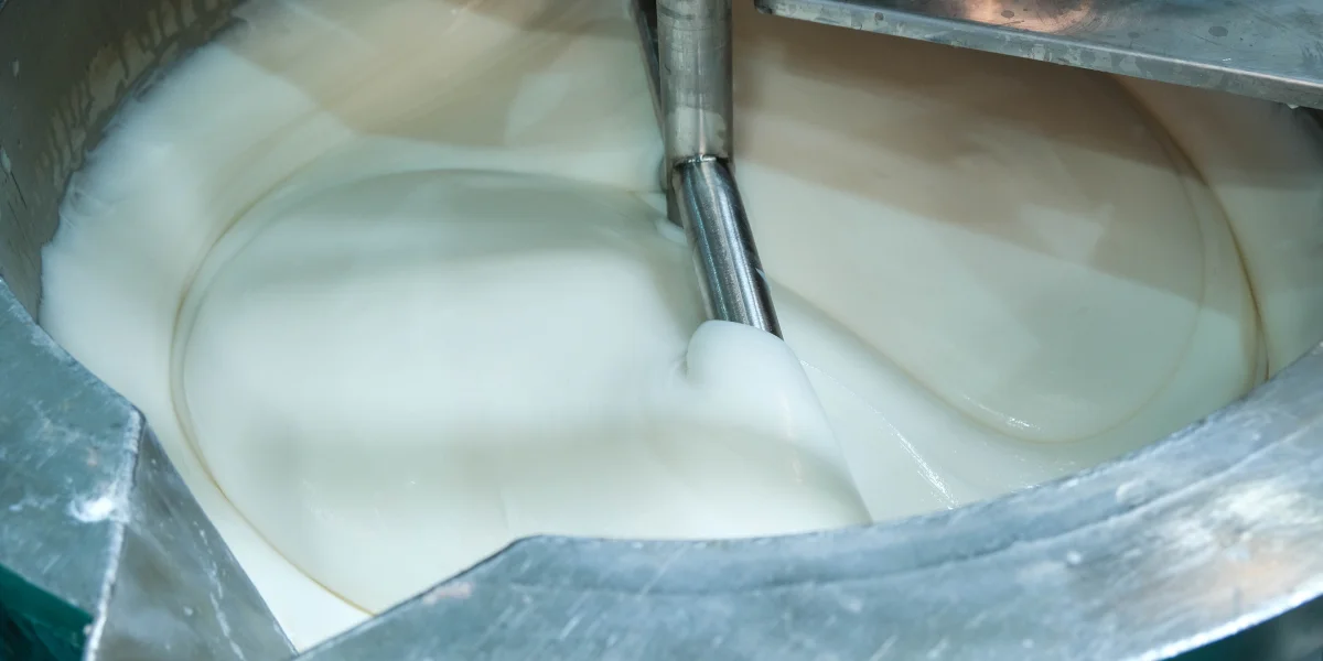 А cream-слайм больше напоминает кондитерское изделие