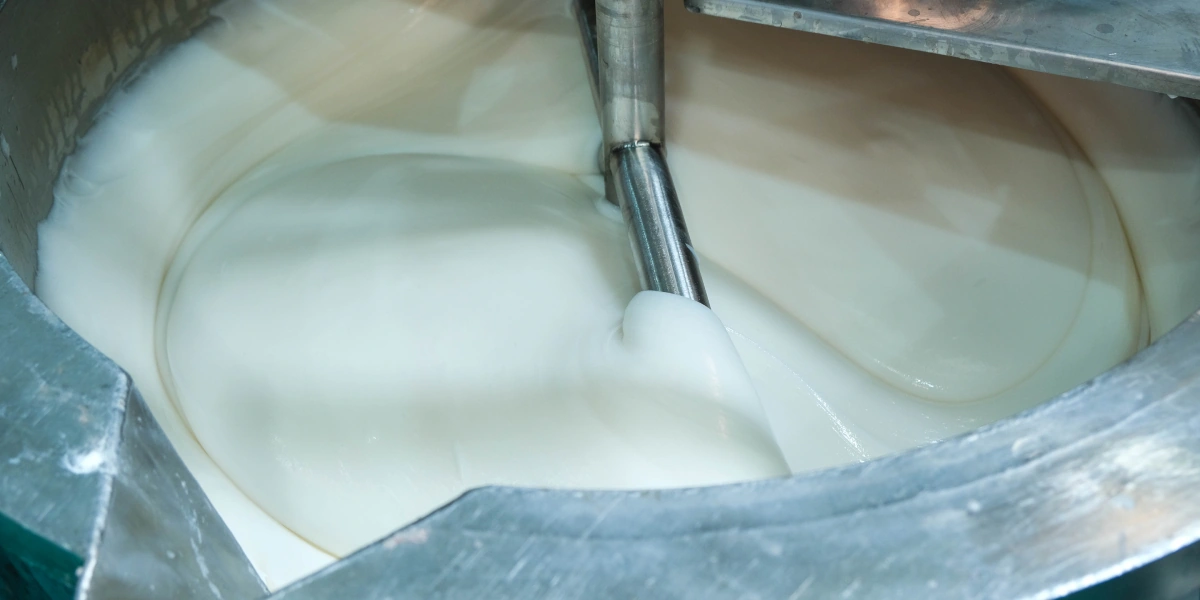 А cream-слайм больше напоминает кондитерское изделие