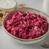 Салат из&nbsp;свёклы с&nbsp;черносливом, орехами и&nbsp;чесноком
