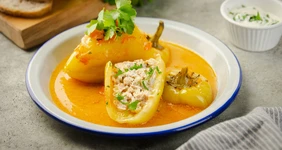 Перец фаршированный с перловкой