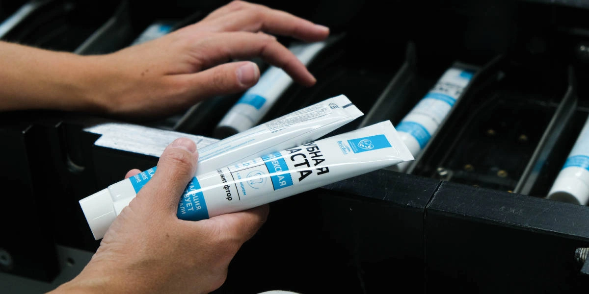 Что таит в&nbsp;себе состав зубной пасты ВкусВилл: экскурсия на&nbsp;производство